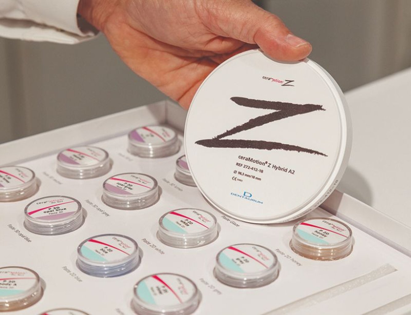 Dentaurum feiert 30 Jahre Keramik – Ein Meilenstein der Dentaltechnologie von DENTAURUM GmbH & Co. KG
