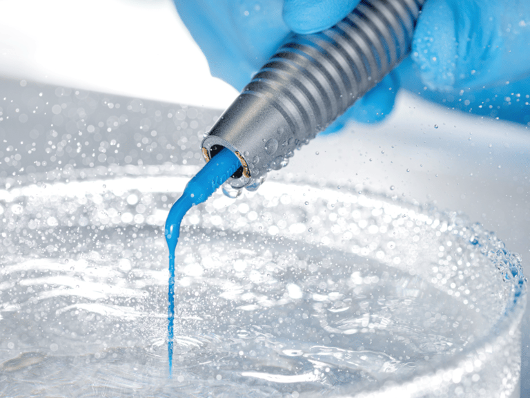 BlueTip. A small difference. A huge difference. von Komet Dental | Gebr. Brasseler GmbH & Co. KG – Bild 2