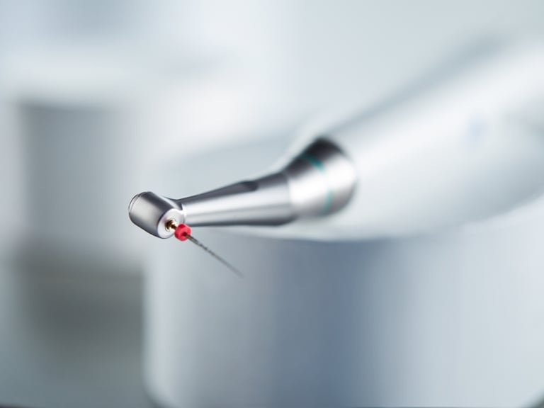 EnDrive. Endo has many requirements. Here is the solution. von Komet Dental | Gebr. Brasseler GmbH & Co. KG – Bild 2